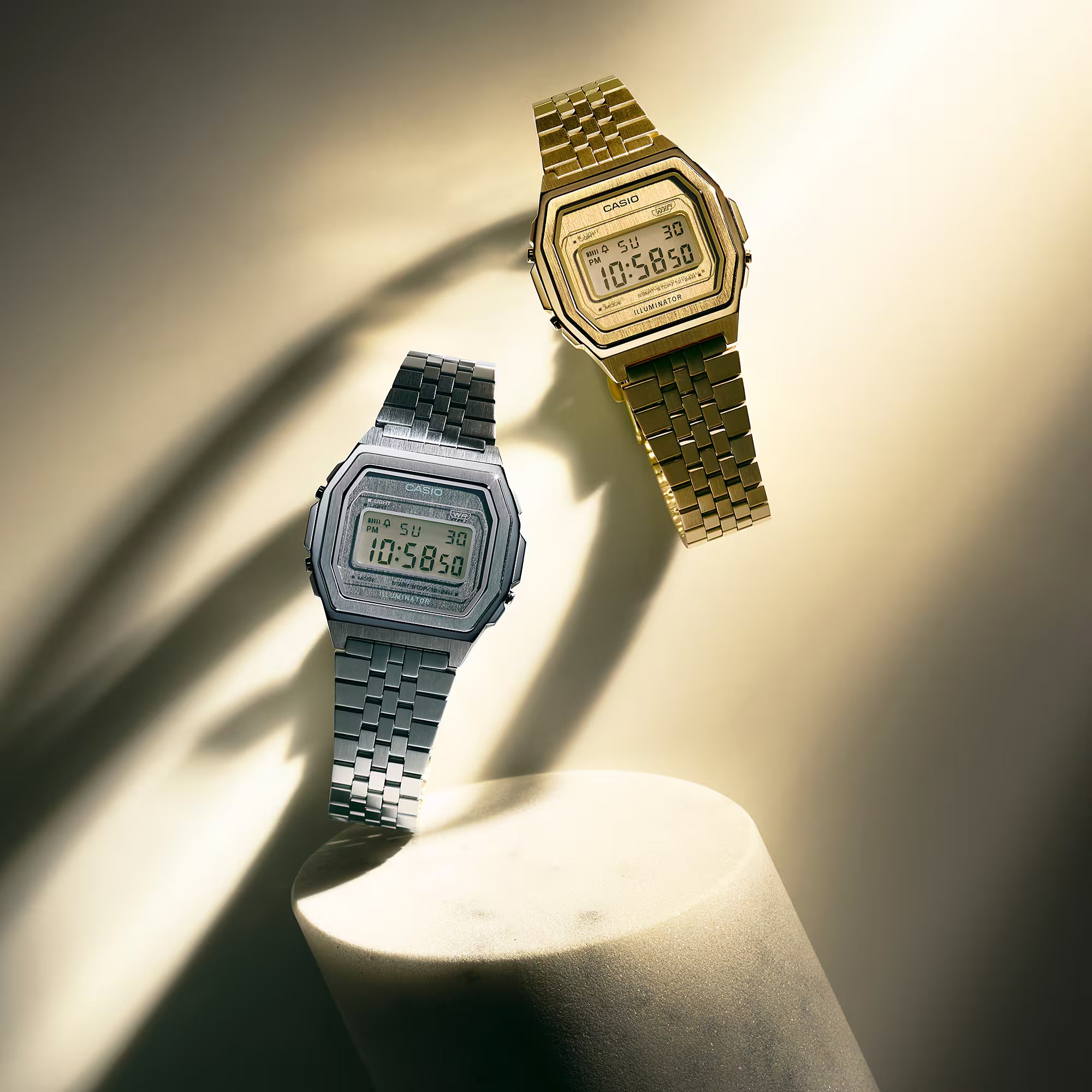 Montre Casio Vintage Iconic acier inoxydable A1000A‑7EF