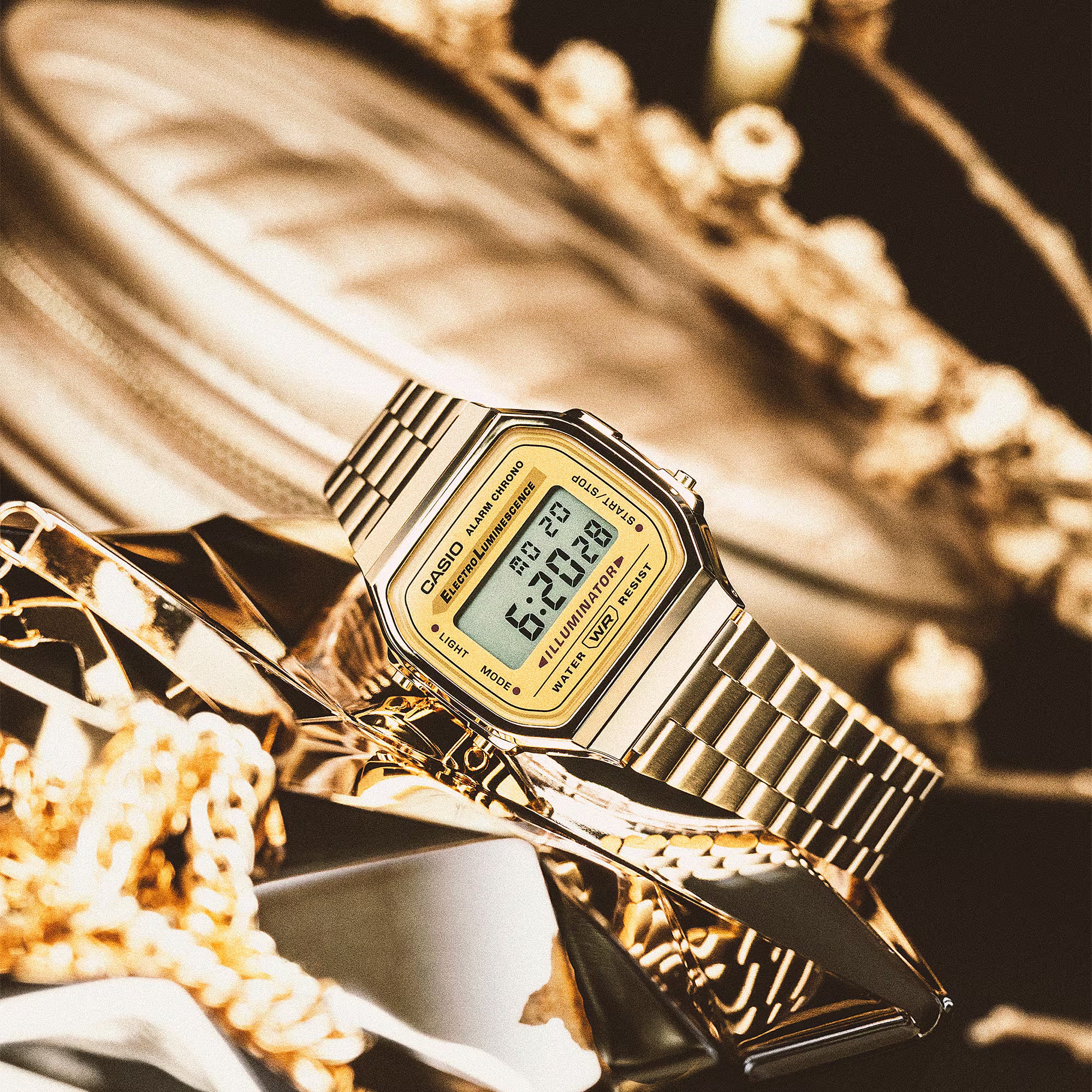 Montre Casio Vintage Iconic dorée rétro A168WG‑9EF